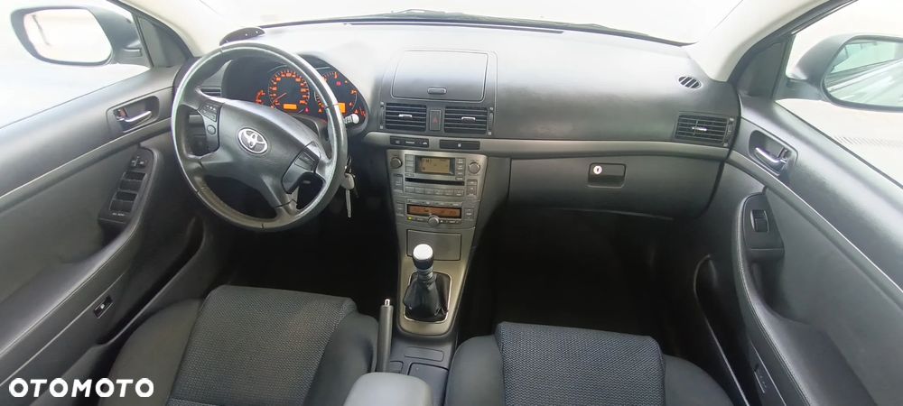 Toyota Avensis 2.0 D-4D Luna - 22