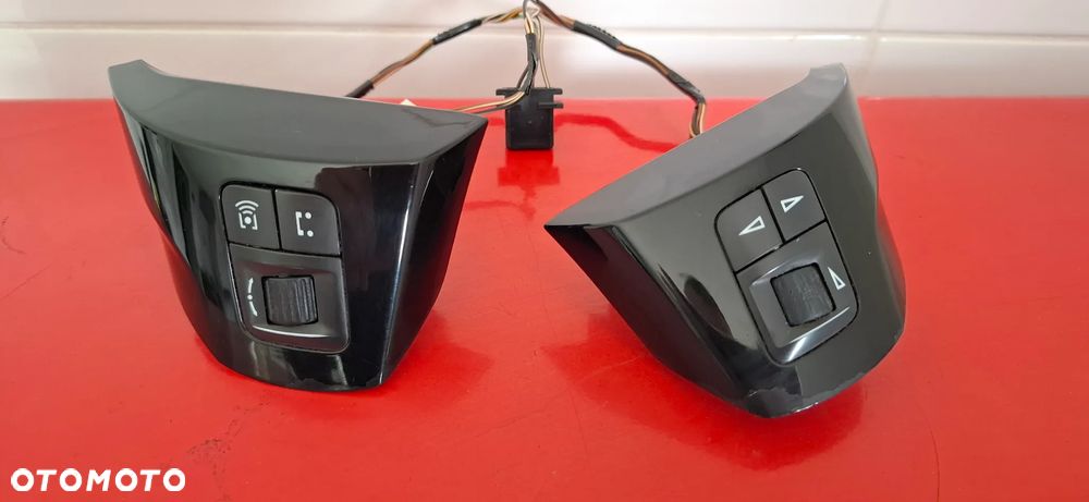 Opel Corsa D Przyciski kierownicy wielofunkcyjnej - 1
