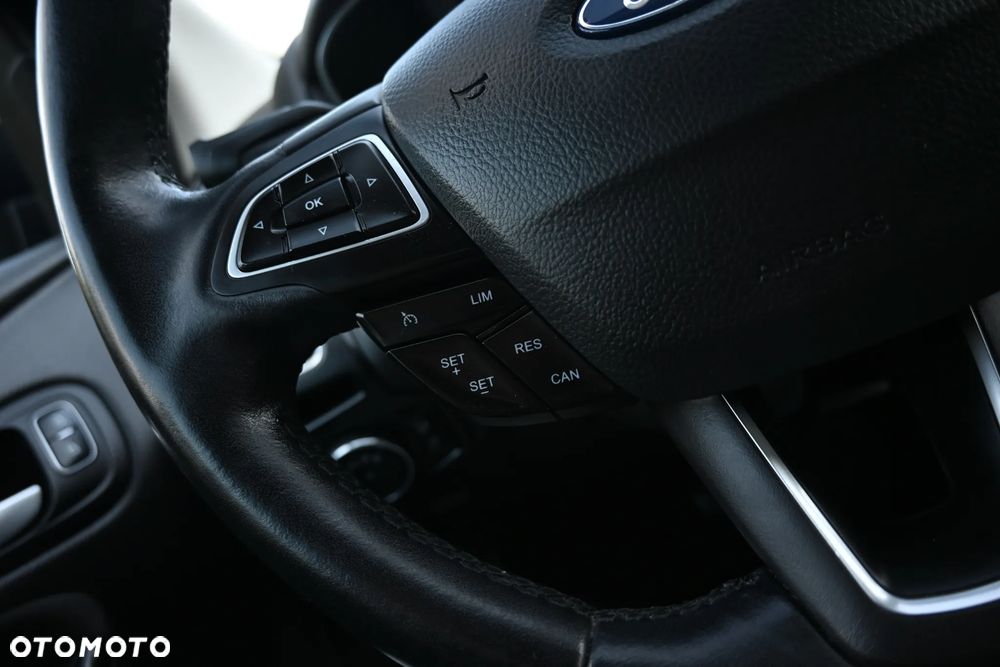Ford Focus 1.5 EcoBoost Titanium ASS - 33
