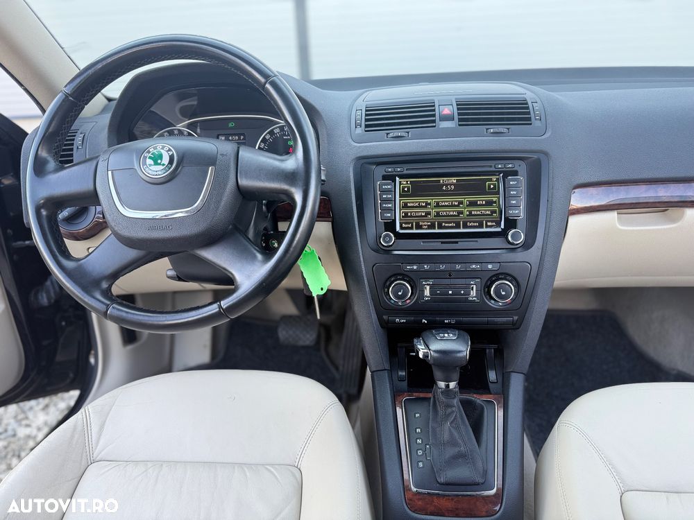 Skoda Octavia 1.6 TDI DPF DSG Elegance - 10