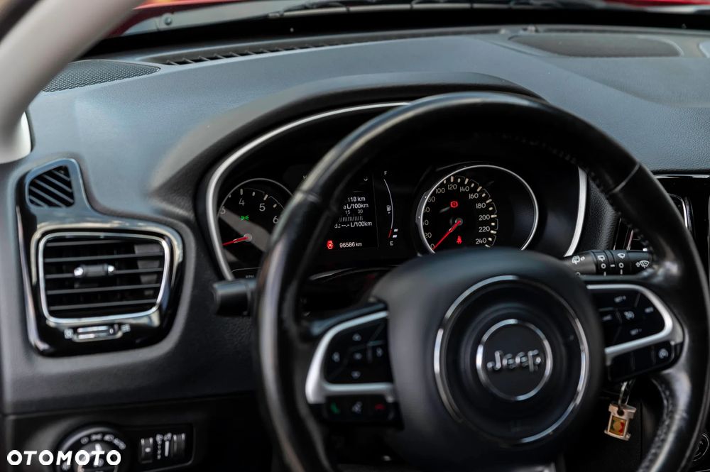 Jeep Compass - 36