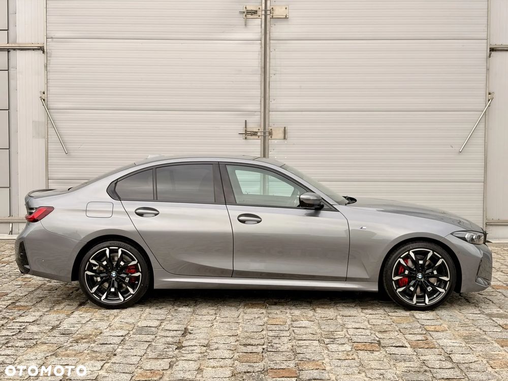 BMW Seria 3 330i M Sport - 3