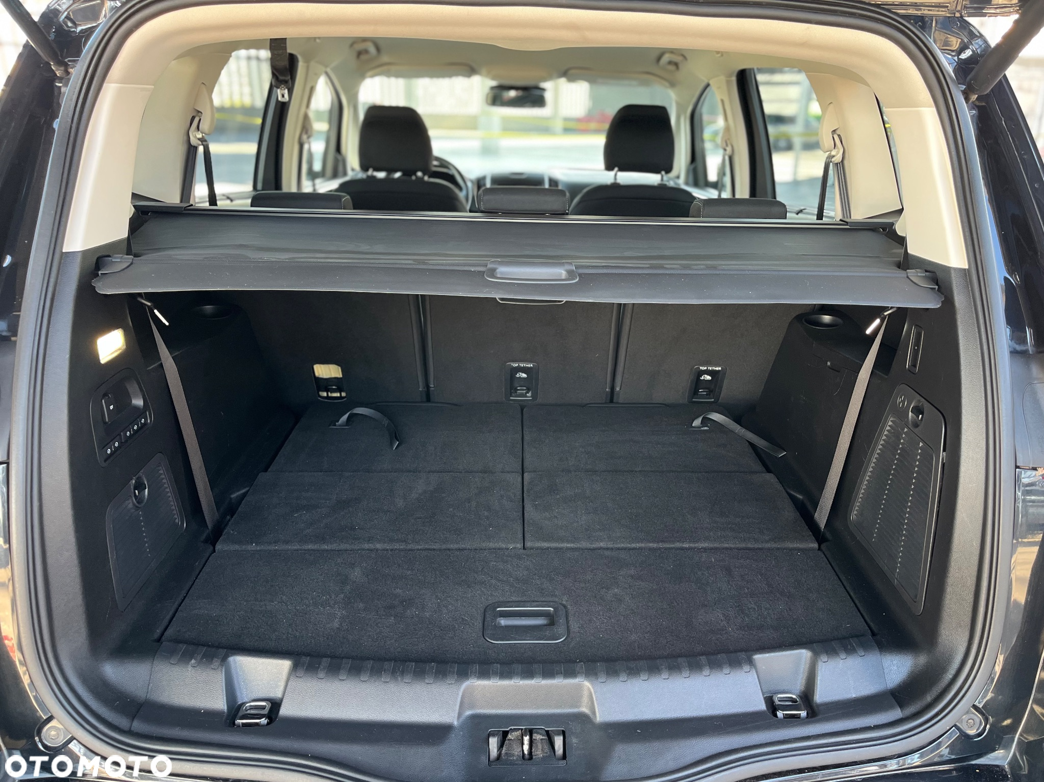 Ford S-Max - 26
