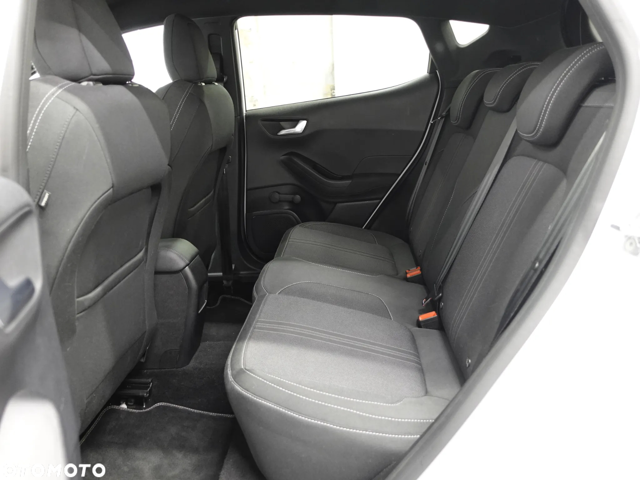 Ford Fiesta 1.5 EcoBoost S&S ST X - 24