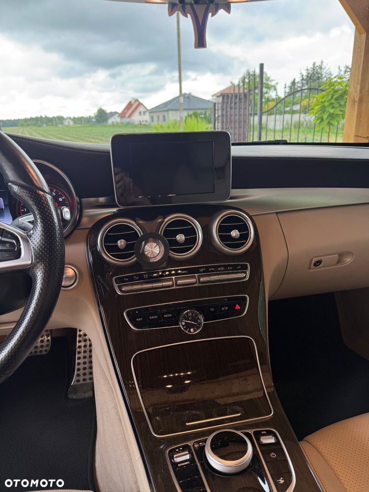 Mercedes-Benz Klasa C 300 7G-TRONIC - 21