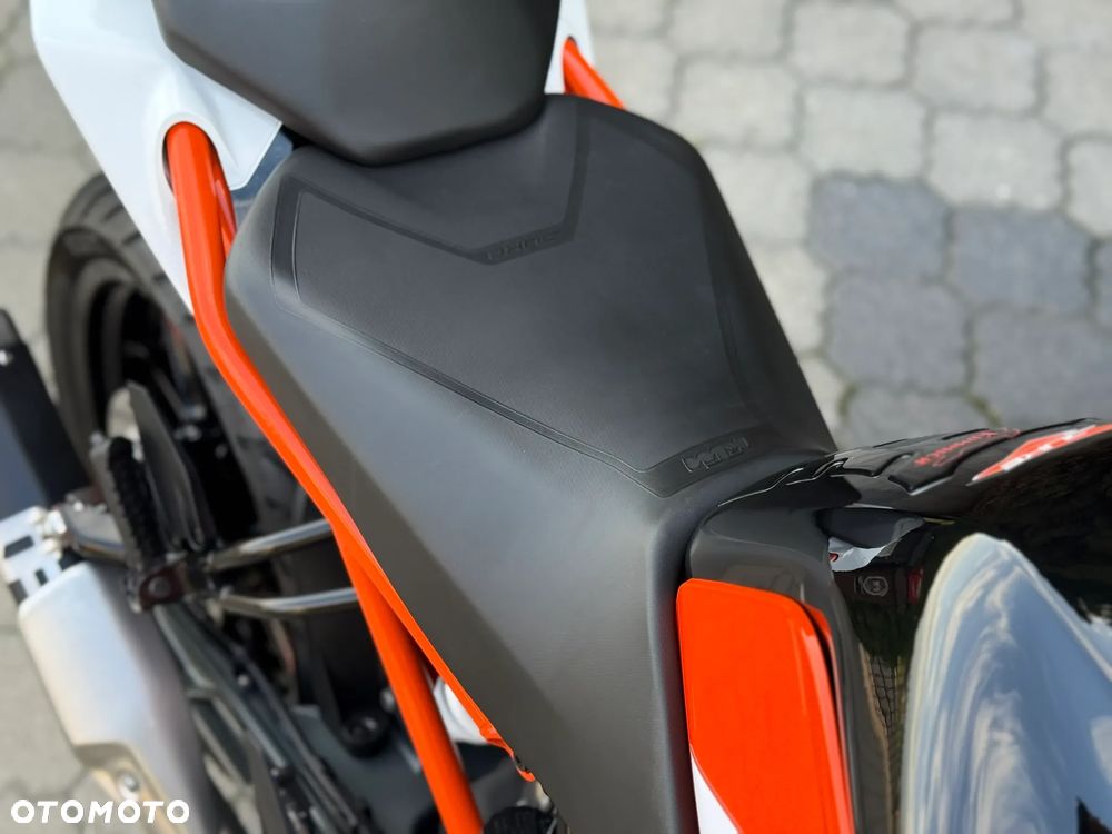 KTM Duke - 18