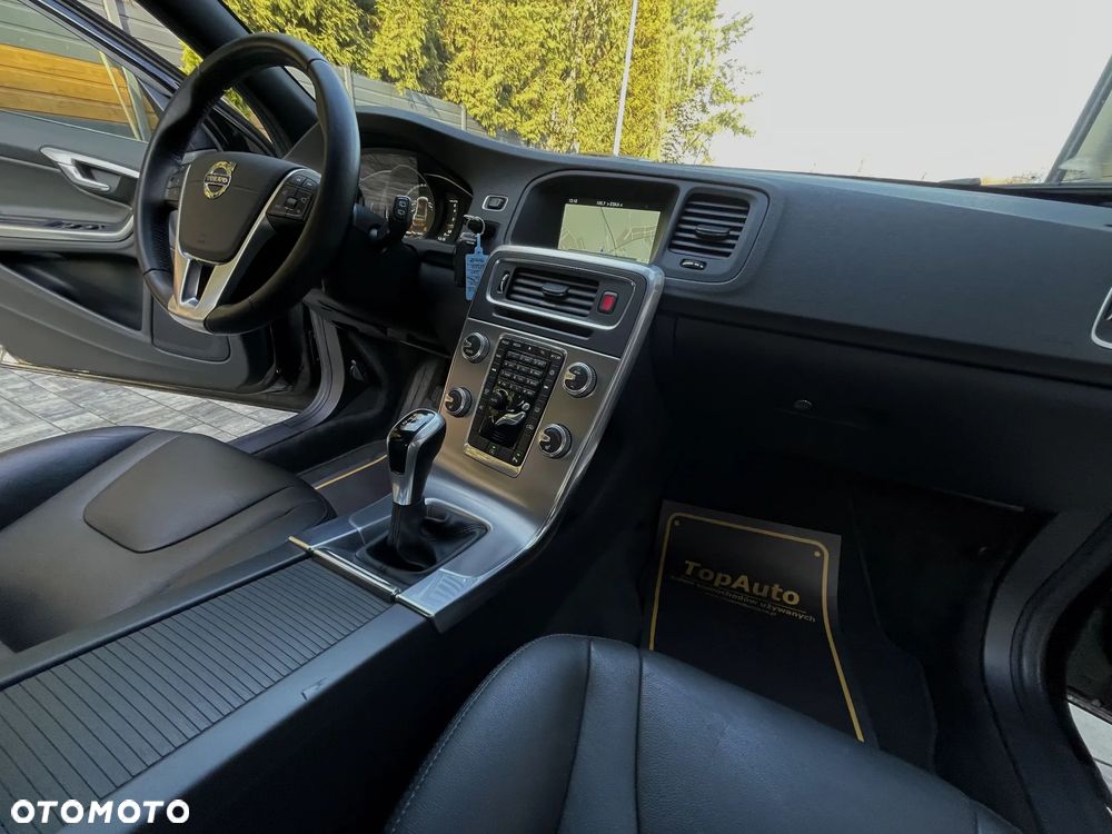 Volvo V60 T3 Summum - 17