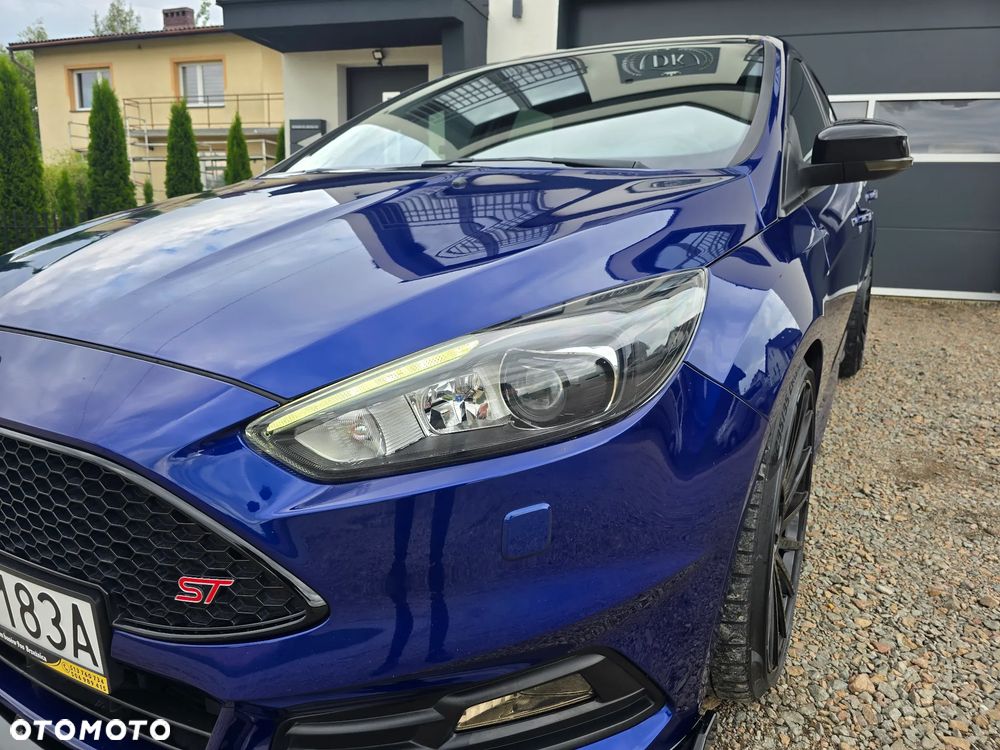 Ford Focus 2.0 EcoBoost ST mit Leder-Exclusiv-Paket - 13