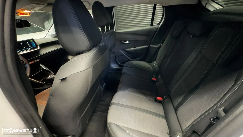 Peugeot e-208 50 kWh Allure Pack - 23
