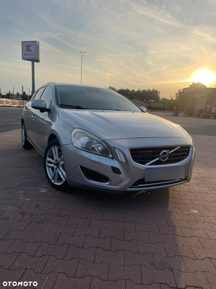 Volvo V60 D5 AWD R-Design Summum - 12