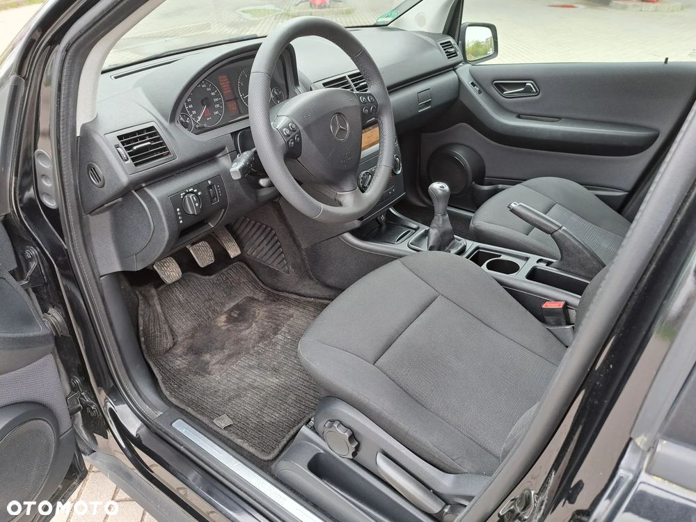 Mercedes-Benz Klasa A 160 BlueEfficiency - 11