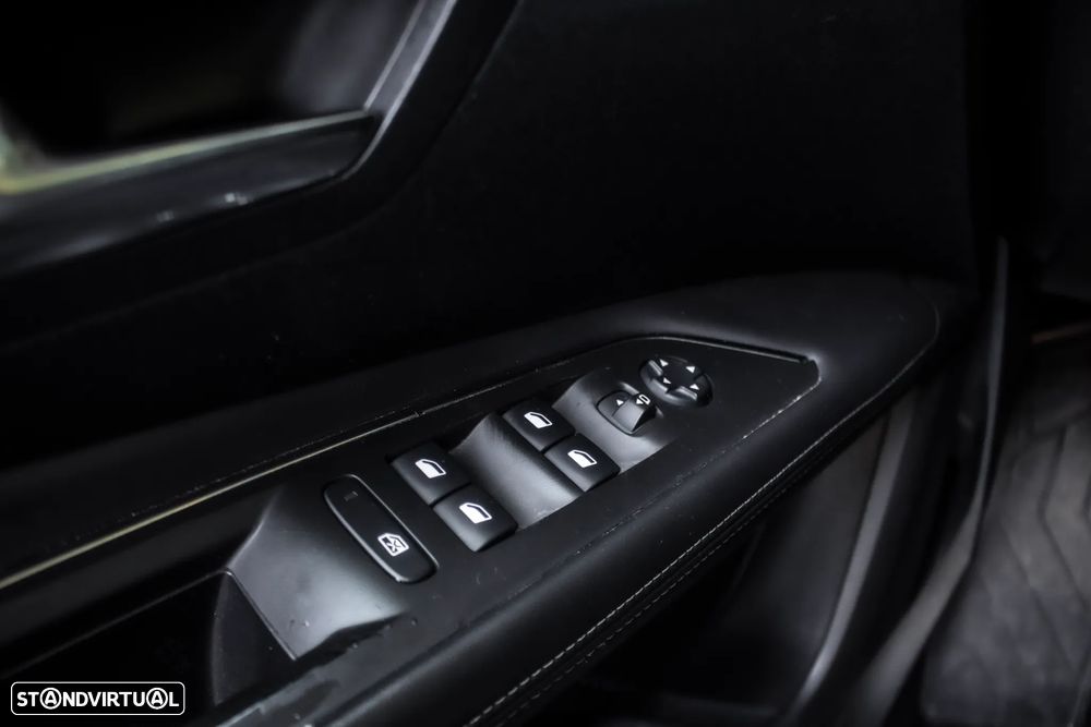 Peugeot 3008 1.5 BlueHDi Allure EAT8 - 16