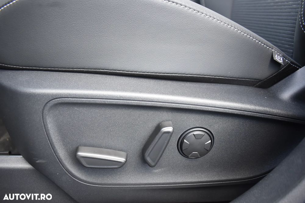 Ford Kuga - 11