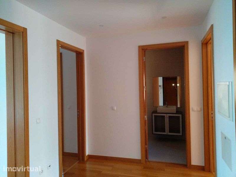 Arrenda-se apartamento T2 junto ao campo futebol de  Tires - Grande imagem: 3/12