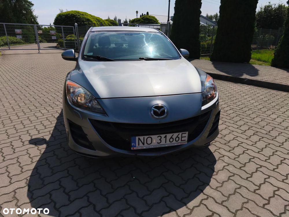 Mazda 3 2.0 Exclusive + - 8