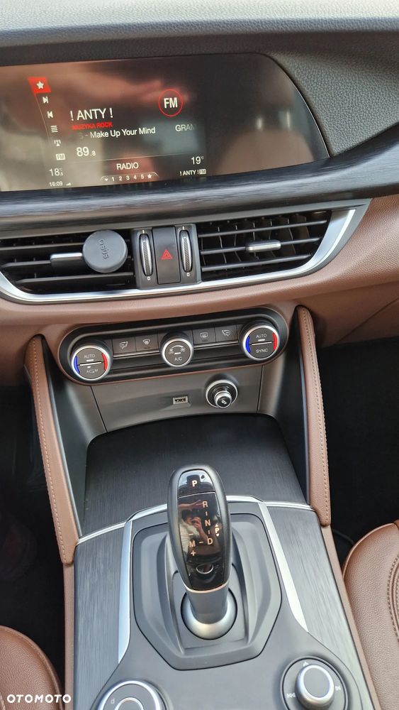 Alfa Romeo Stelvio - 20