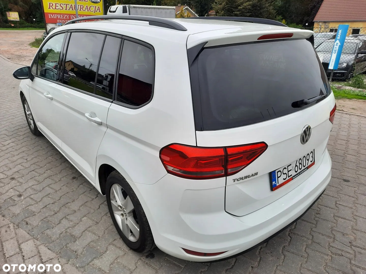 Volkswagen Touran 1.6 TDI SCR BlueMotion Technology DSG Trendline - 9