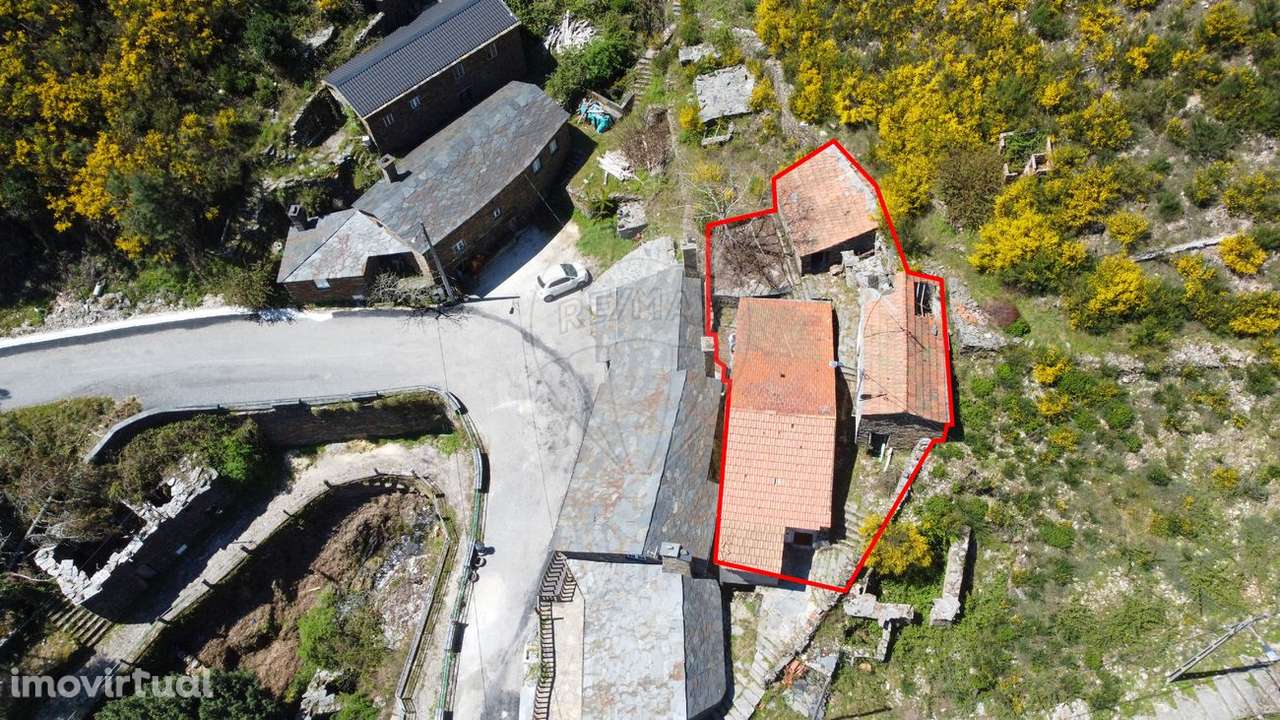 Moradia T2 para venda - Grande imagem: 2/14