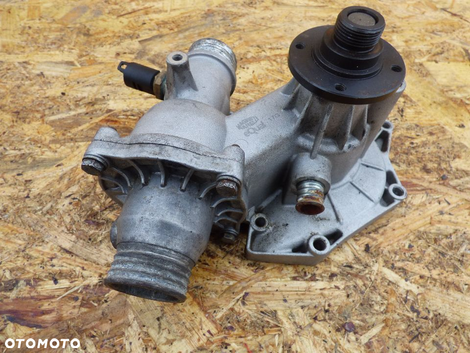 BMW E38 E39 V8 4.4 3.5 POMPA WODY - 2