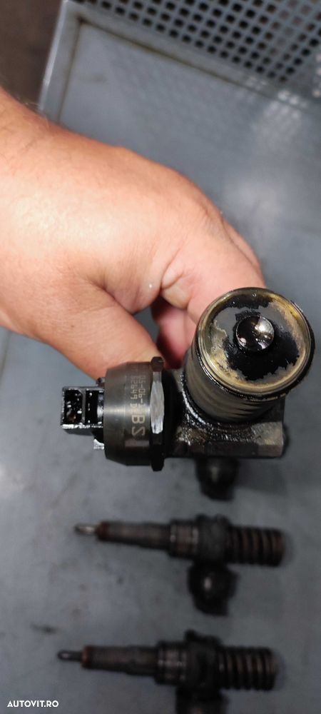 Injector injectoare volkswagen vw passat 1.9 BLS cod 038130073K BS - 6