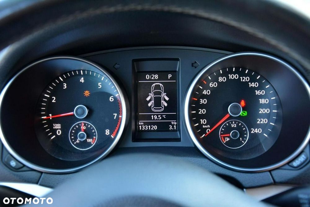 Volkswagen Golf 1.4 TSI DSG Team - 27