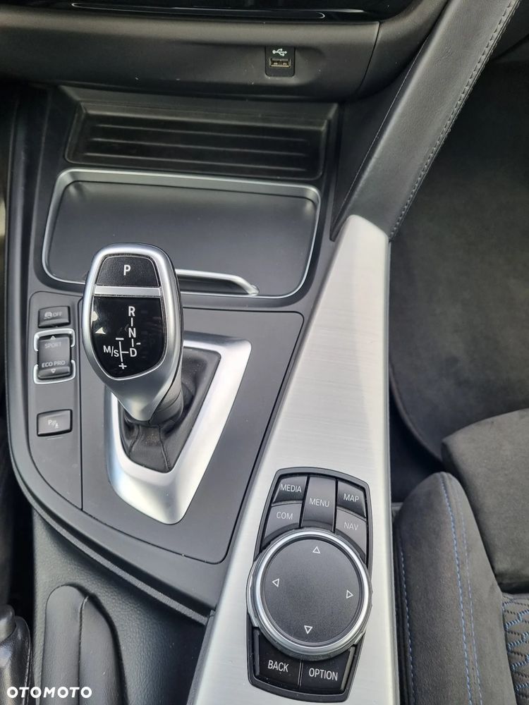 BMW 3GT 320d xDrive M Sport - 8