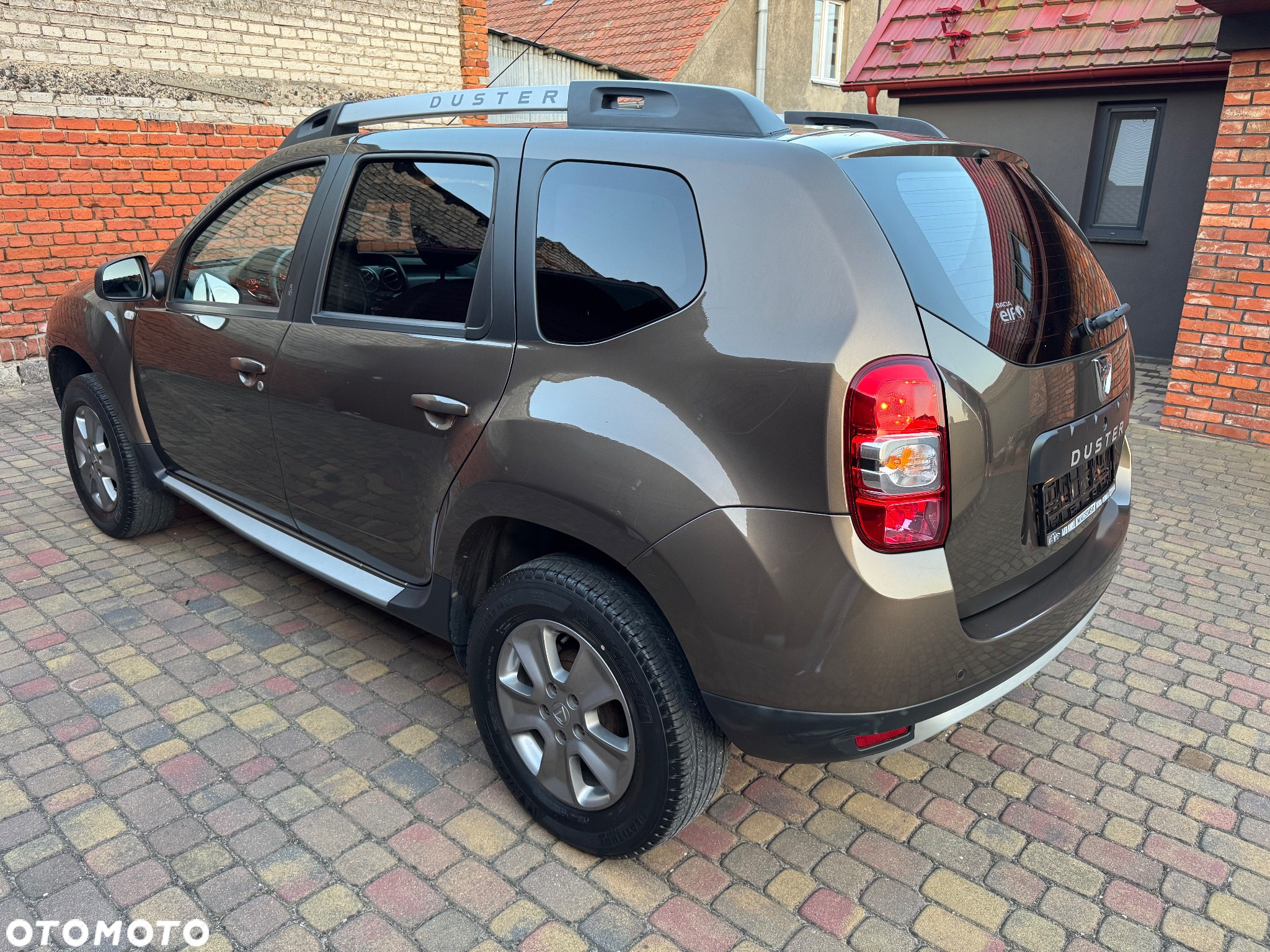 Dacia Duster 1.6 SCe Prestige - 4