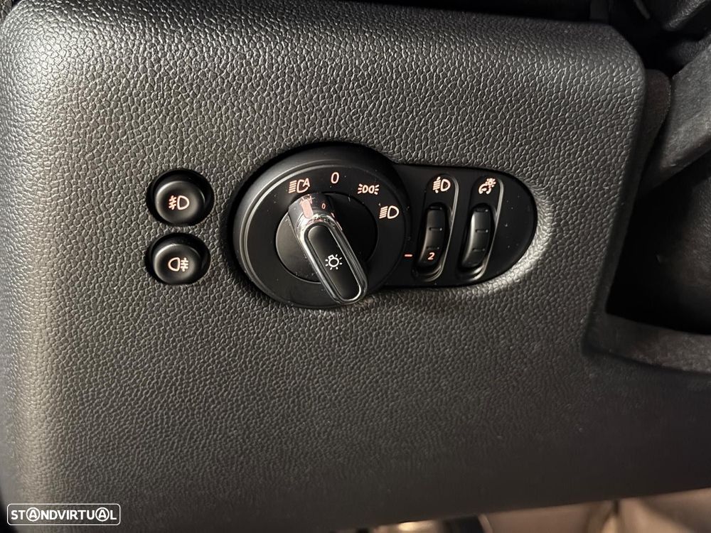 MINI 5 Portas Cooper D - 7