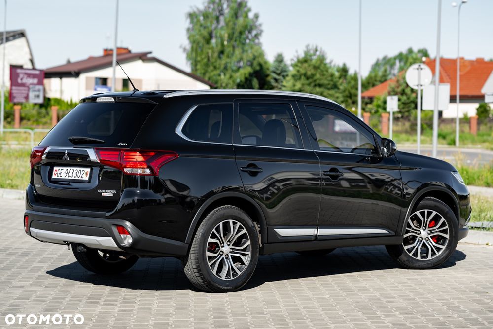 Mitsubishi Outlander 2.2 DI-D 4WD Automatik Invite - 16