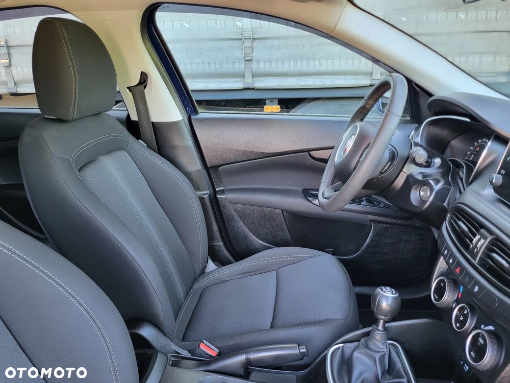 Fiat Tipo 1.4 T-Jet 16v Lounge EU6 - 32