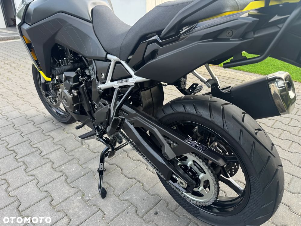 Suzuki V-STROM - 24