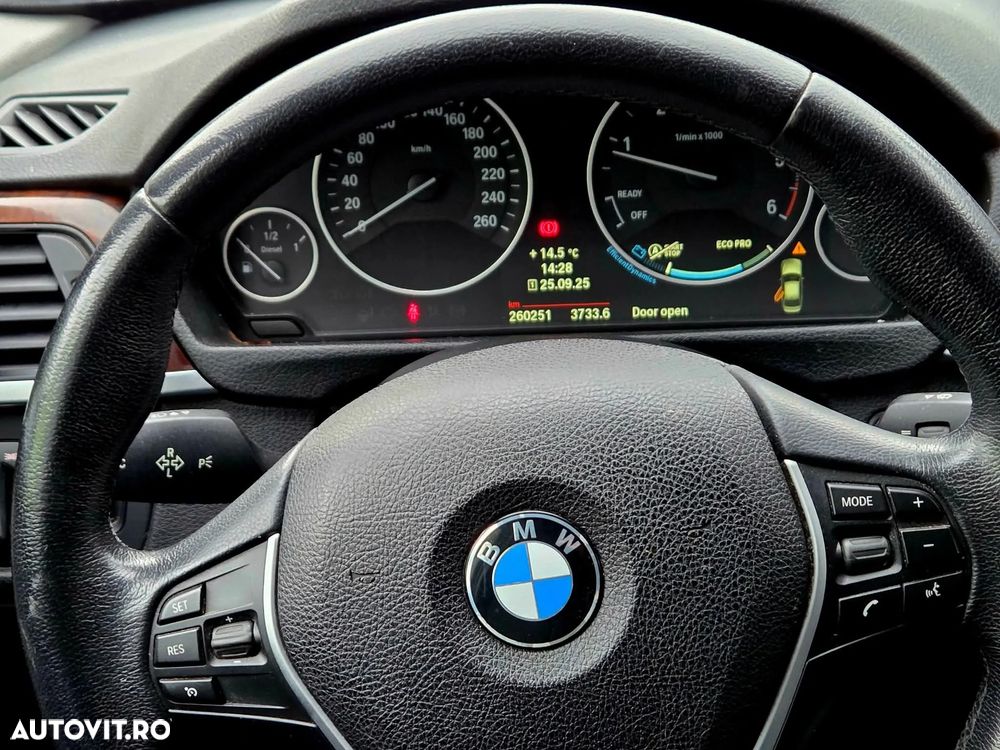BMW Seria 3 320d Efficient Dynamic Edition - 17