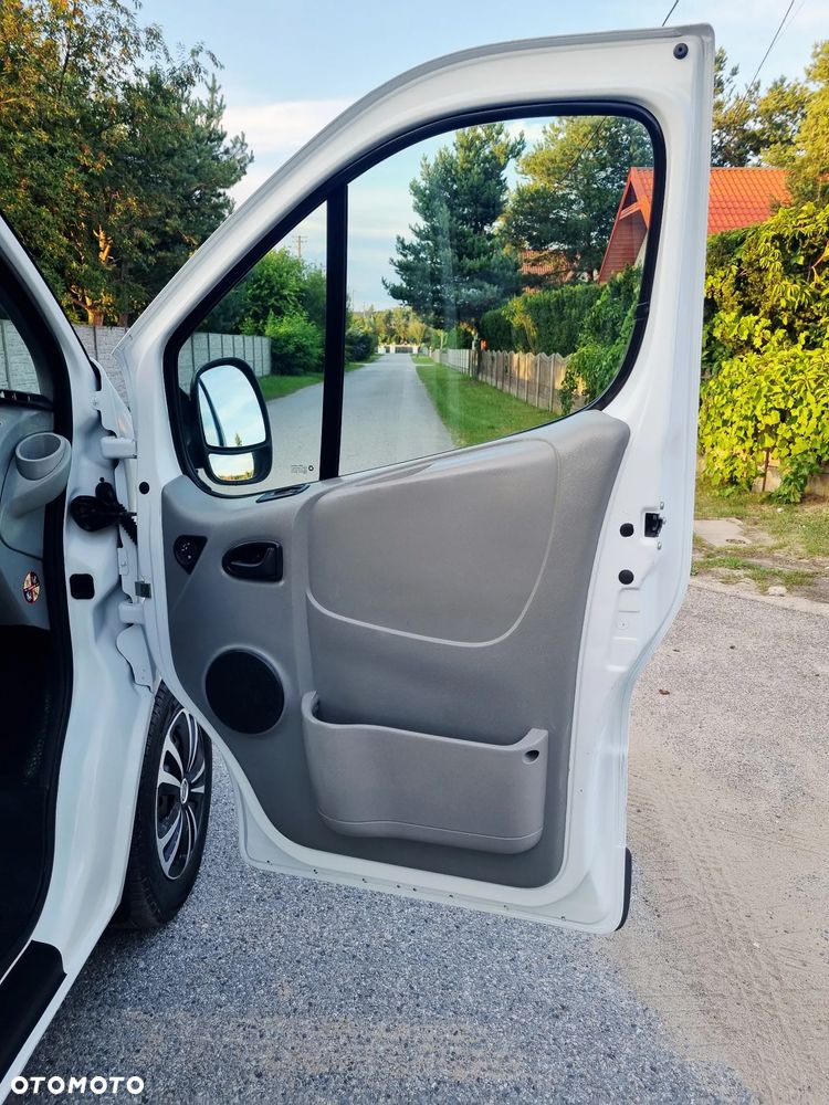 Opel Vivaro - 25