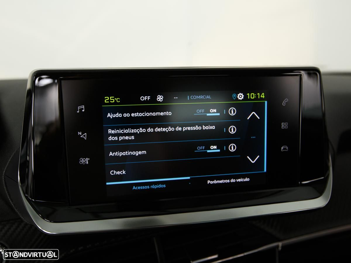 Peugeot e-2008 50 kWh Active - 23