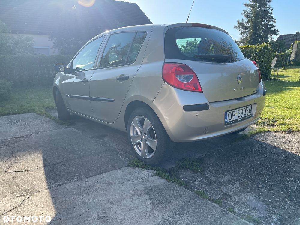Renault Clio 1.2 16V Authentique - 5