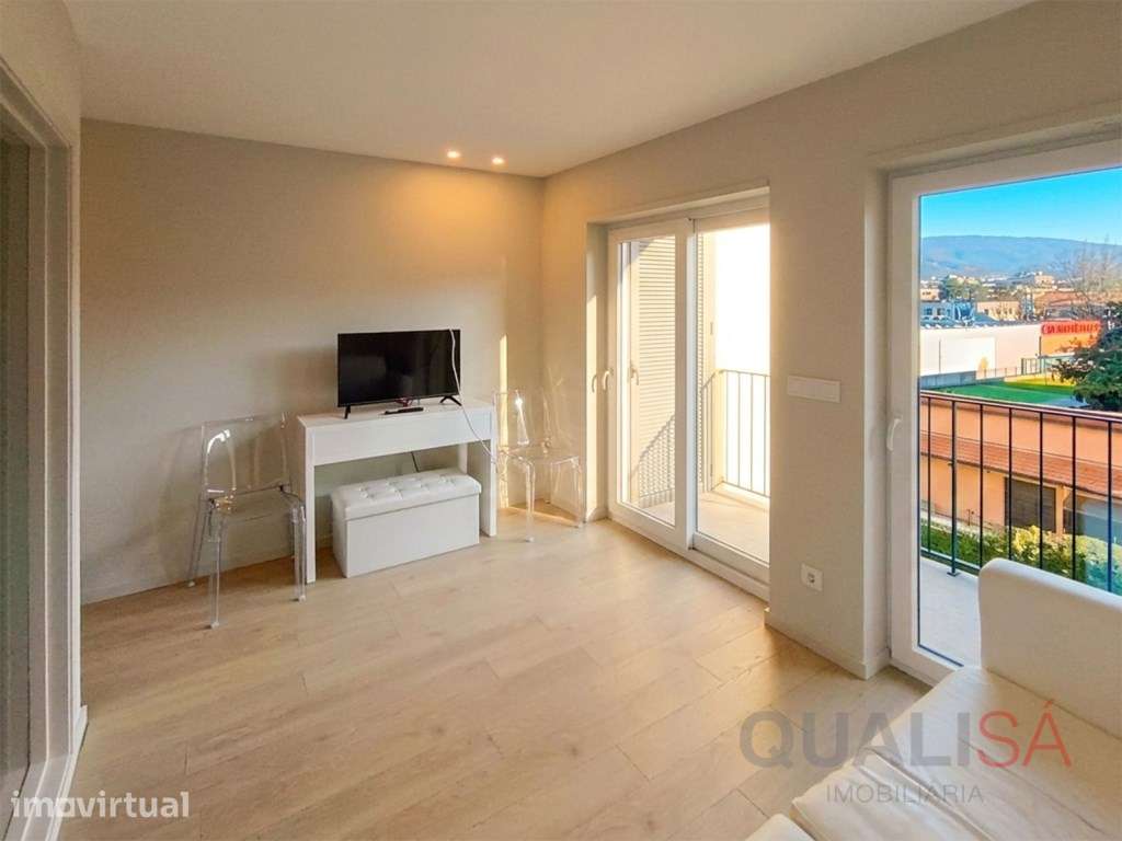 Apartamento T1+1 equipado e mobilado e com varanda no centro histór... - Grande imagem: 3/27