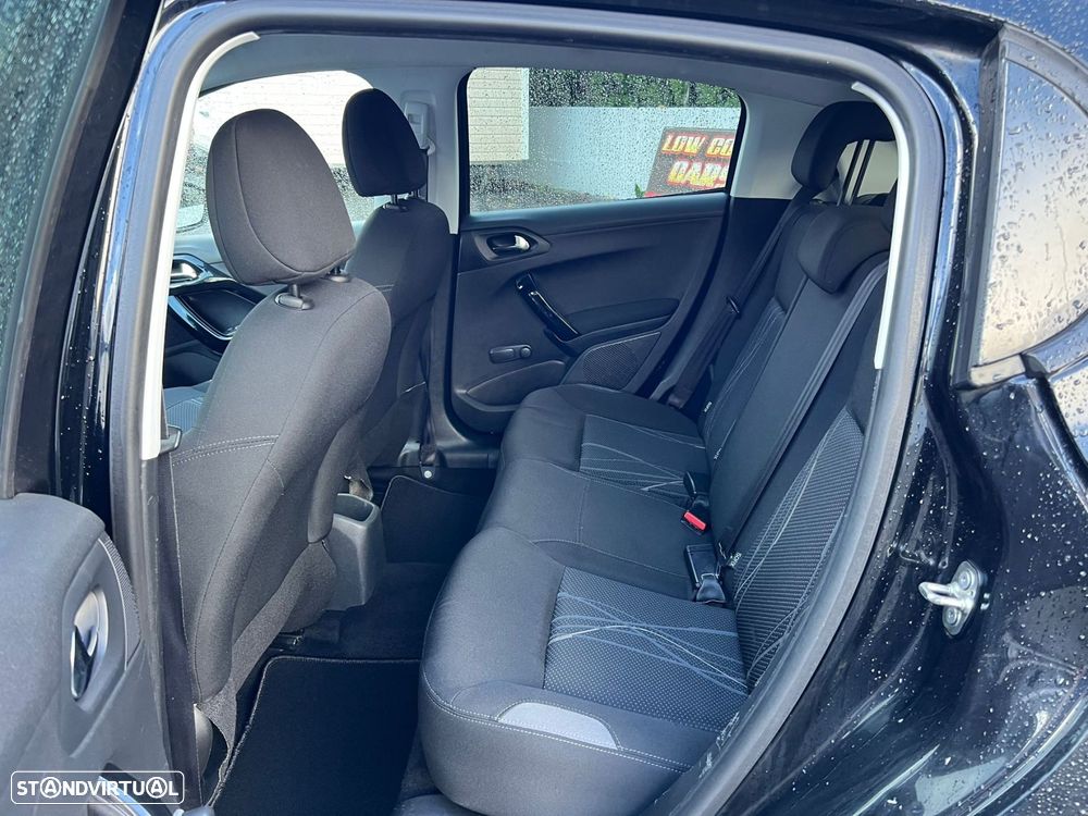 Peugeot 208 1.2 PureTech Active - 7