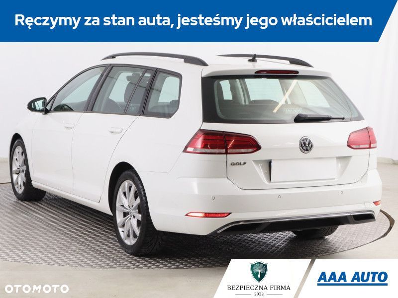 Volkswagen Golf - 5