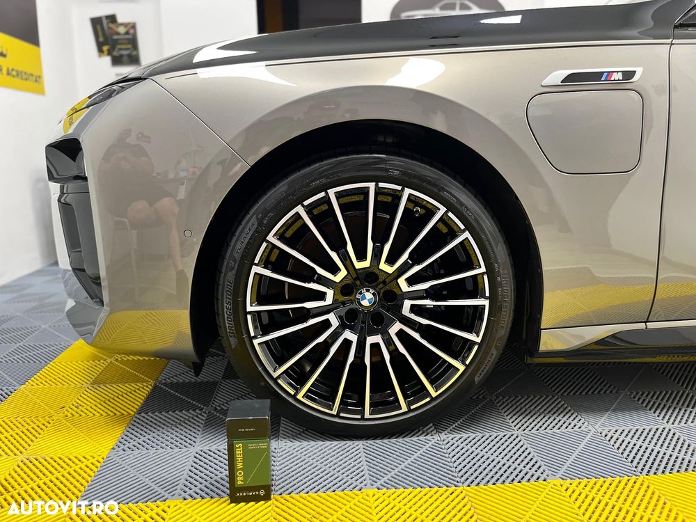 BMW Seria 7 - 16