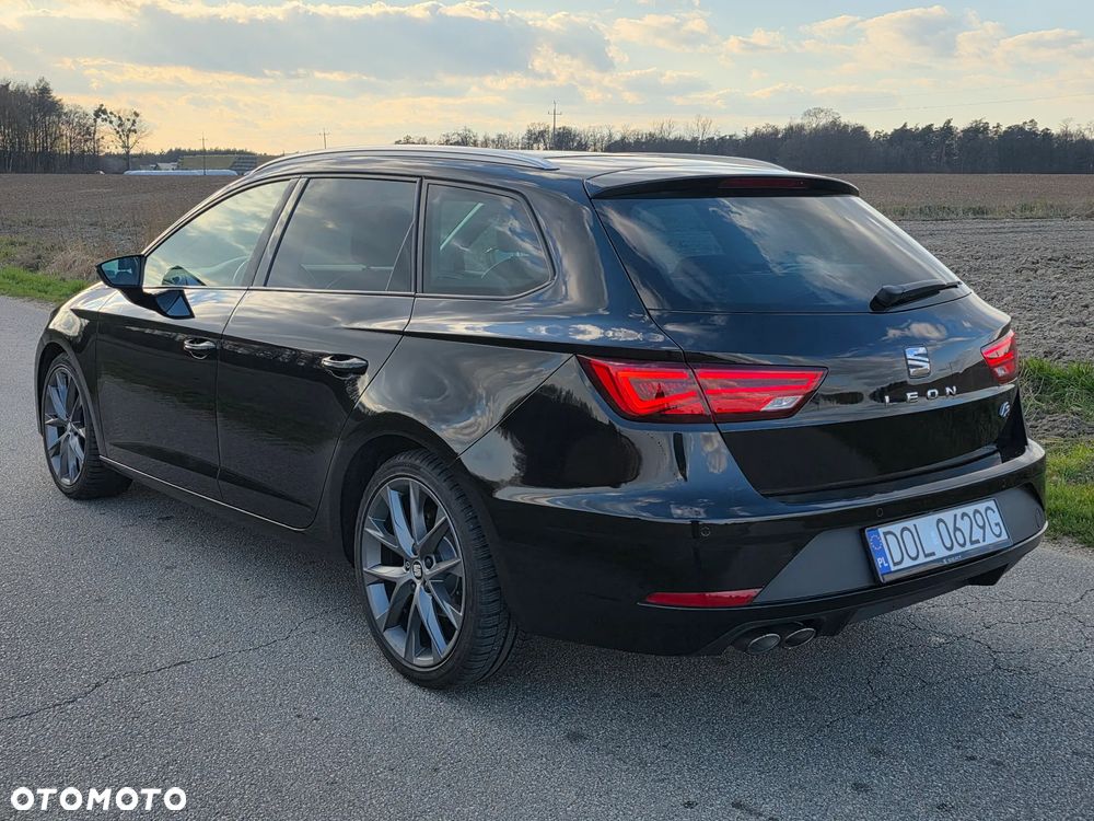 Seat Leon 2.0 TDI DSG FR - 11