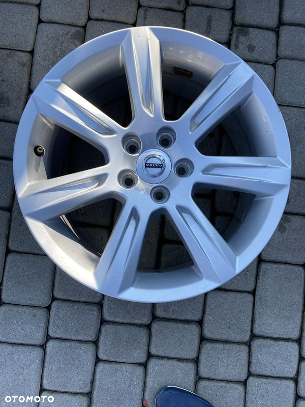Alufelgi 5x108 17 cali Volvo v90 s90 v60 s60 s40 Xc40 Xc60