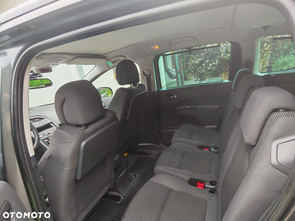 Peugeot 5008 2.0 HDi Active 7os - 9