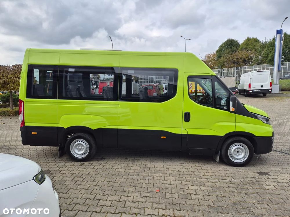 Iveco Daily 35S120 Hi-Matic / MIKROBUS / AUTOBUS / 10 MIEJSC / OD PIERWSZEGO WŁ. / STAN DOBRY / WEBASTO / KLIMATYZACJA - 7