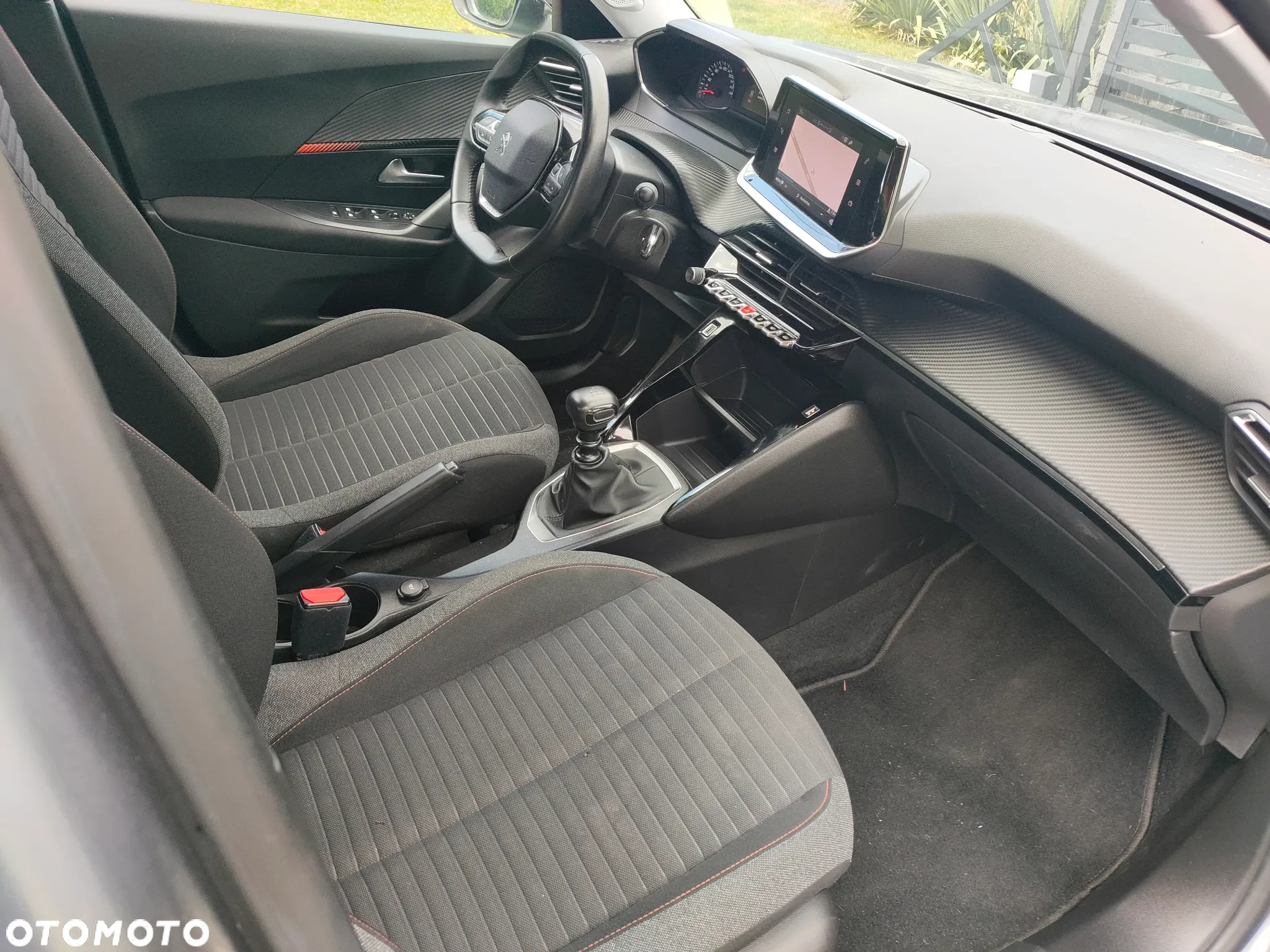 Peugeot 2008 - 11