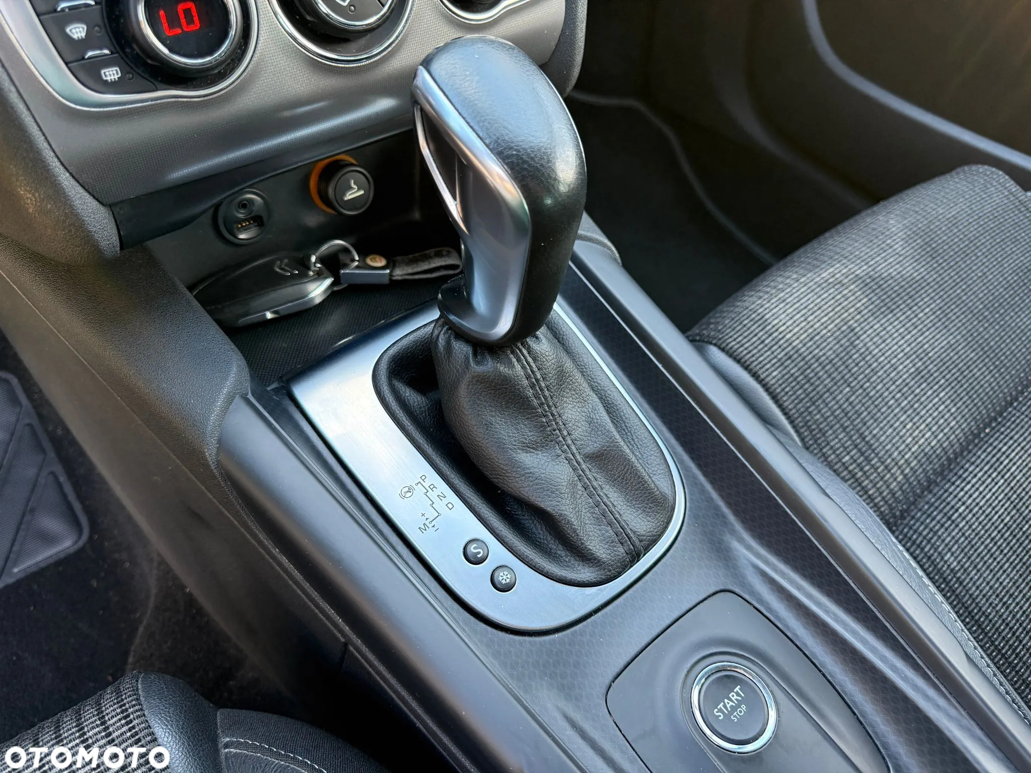 Citroën C4 PureTech 130 Stop & Start EAT6 Selection - 24