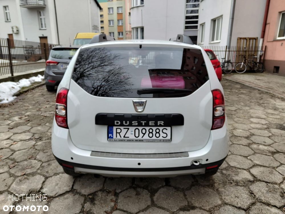 Dacia Duster 1.6 SCe Blackshadow S&S - 4