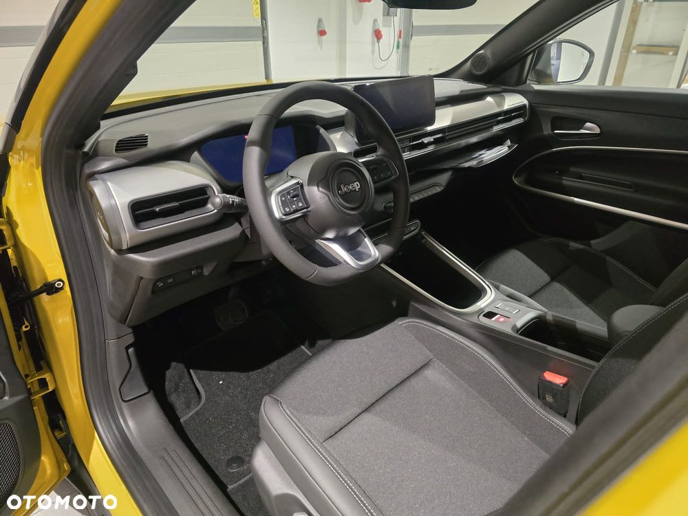 Jeep Avenger 54kWh Summit - 10