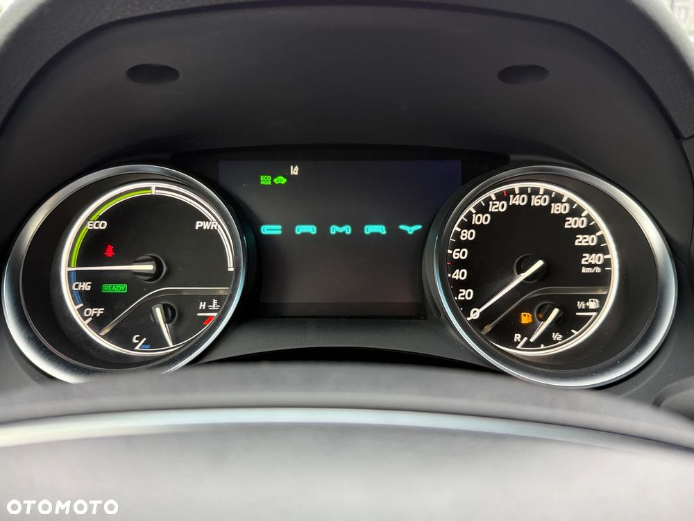 Toyota Camry 2.5 Hybrid Comfort CVT - 14