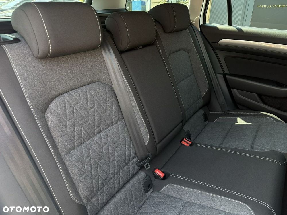Volkswagen Passat 1.5 TSI EVO Business - 33