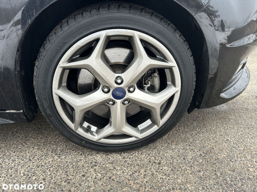 Ford Focus 2.0 EcoBoost ST - 28